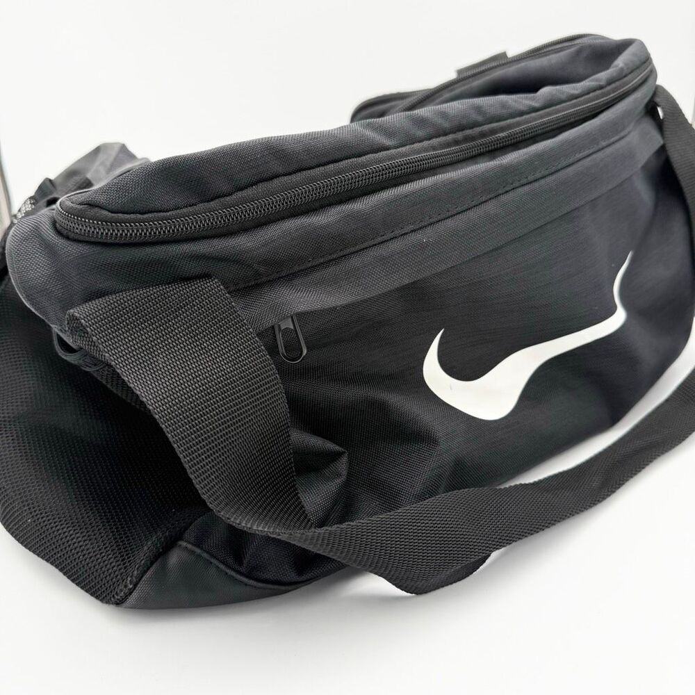 Nike Braslia Training Duffel Bag Small 41L Black / BA5976-010 / 20”H x 10”W x 11 - Picture 2 of 9